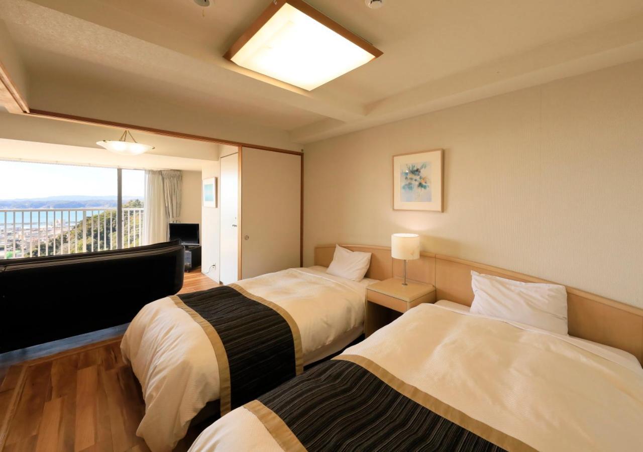 Katsuura Hilltop Hotel & Residence Exterior foto